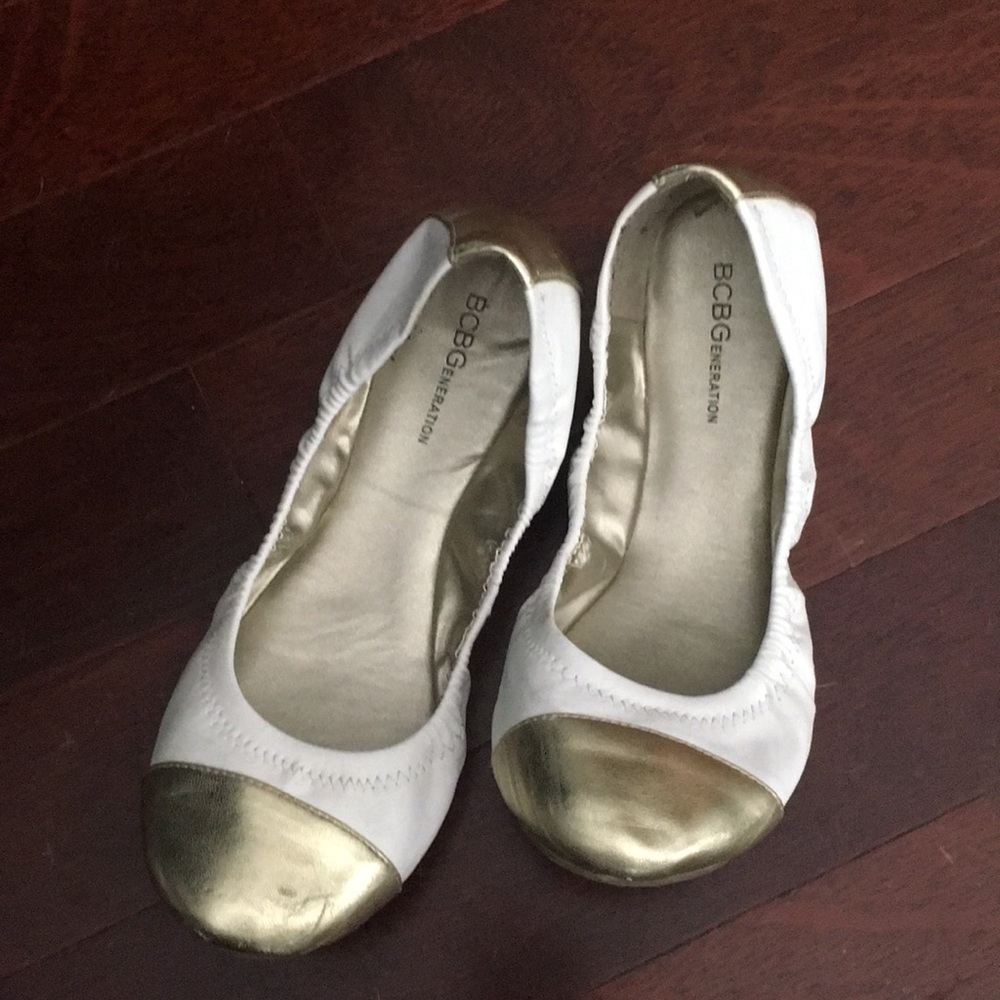 BCBG flats